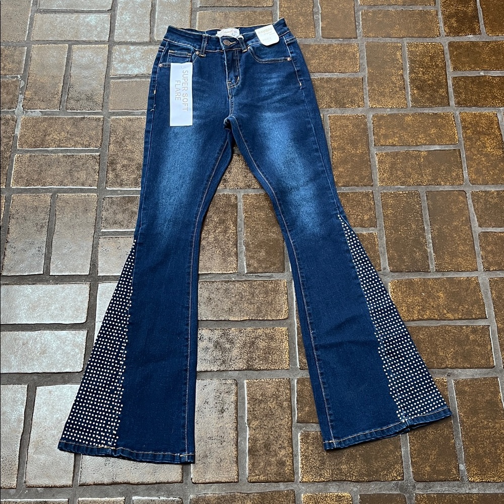 NWT BAMBOO Mid-Rise Rhinestone Accent Super Soft Flare Jeans